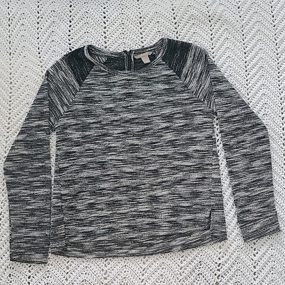 Banana Republic black-and-white long sleeve shirt size medium